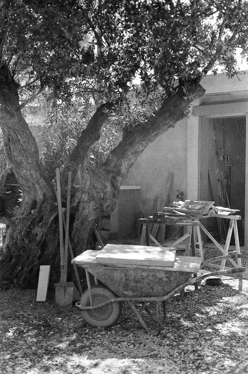 Photographie argentique : atelier de céramique nomade au Portugal